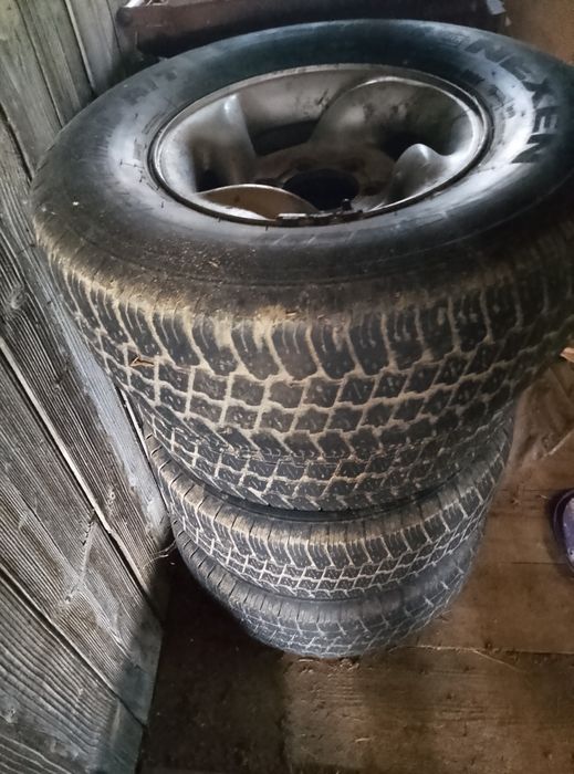 Anvelope. cu jante r15