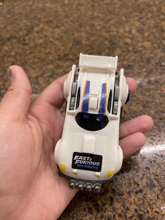 Машинка поставка для телефона