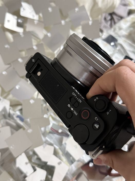 Sony ZV-E10 продается
