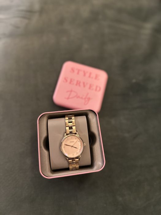 Часовник Fossil laney