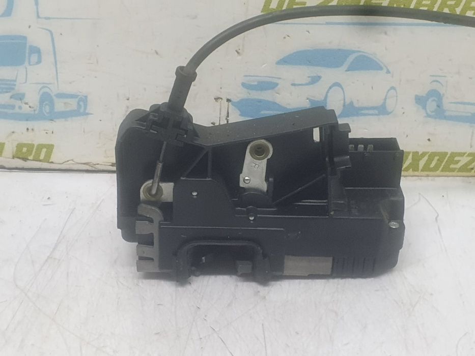 Broasca dreapta fata 8200042171 Renault Trafic 2 (facelift) (2006 - 2015) 2.0 dci M9R692