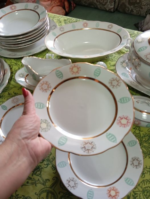 Сервис столовый  б/у