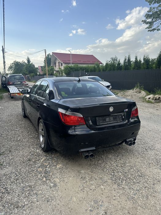 Bara fata M pachet Bmw Seria 5 E60 E61  bara spate M Bmw Seria 5 E60