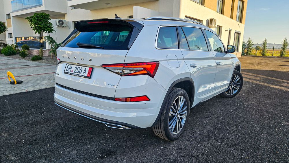 Skoda Kodiaq  2.0 Laurin&Klement_Alb Perlat_Plafon_Cam 360°_Canton_Distronic