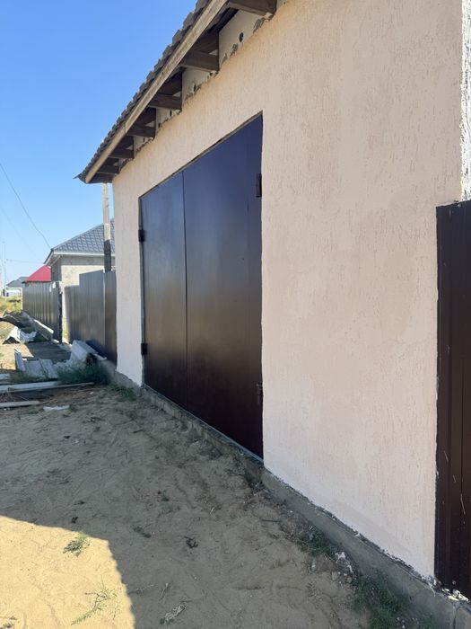 Продам гараж с времянкой