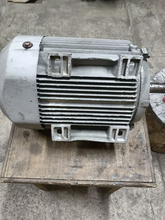 Продам электродвигатель 380в