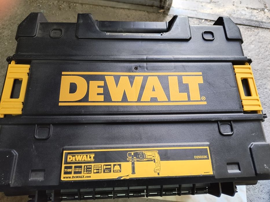 DeWalt куфари за съхранение на инструменти