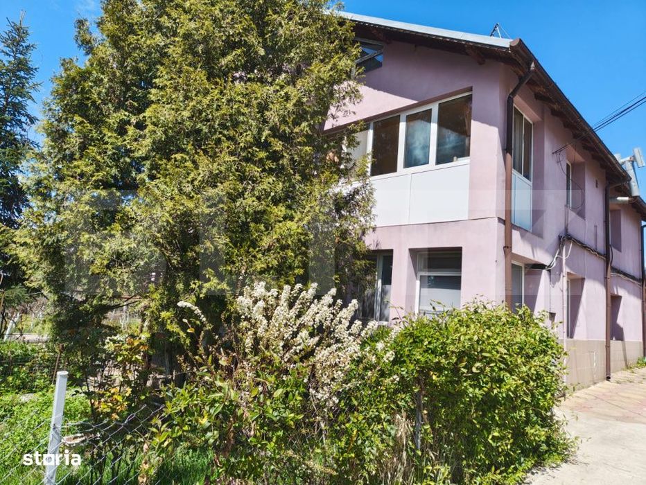 Casa P+1+M, 197 mp, teren 2.714 mp, zona Pucioasa