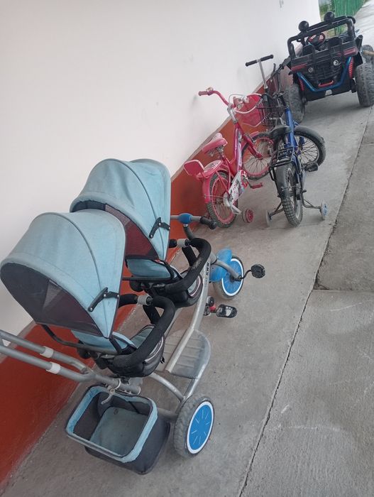 Велосипед для двойни или погодок