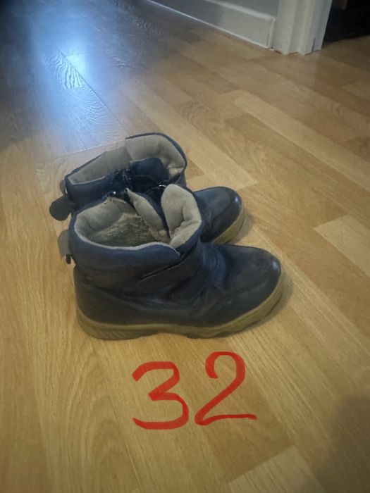 отдам детскую обувь