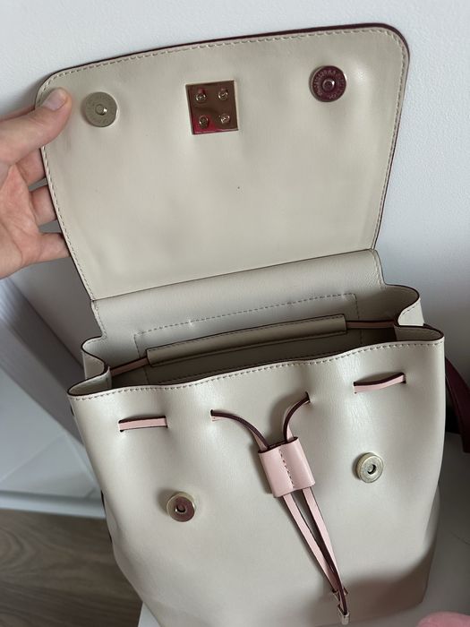 Като нова Раничка на Guess