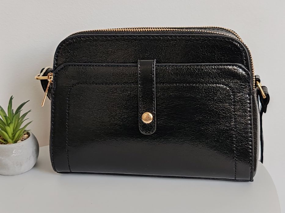 Малка дамска чанта