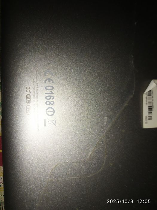 Продается планшет Самсунг хорошем состоянии. Сим карту читает.