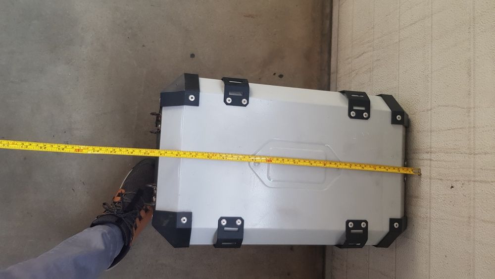 Cutie aluminiu (sidecase, topcase)