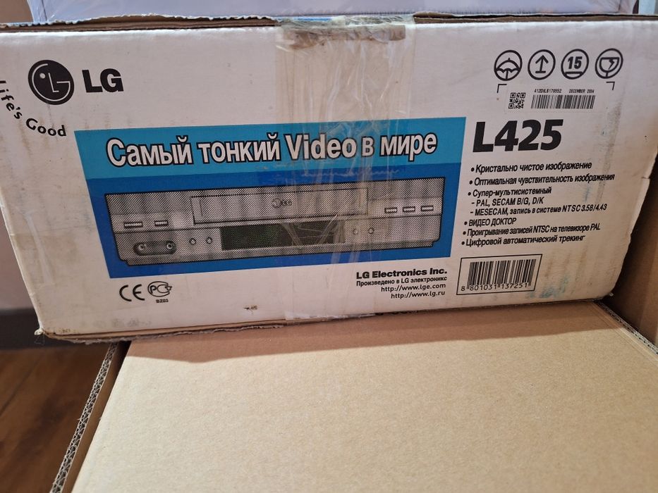 Видеомагнитофон LG L425