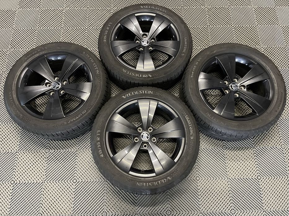 Jante Roți 17 Skoda Superb 3 VW T Roc MG HS ZS EV Passat B8 Anvelope Allseason 215 55 R17 M+S