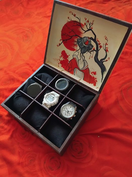 Cutie pentru ceasuri – lemn, pictată manual, 8 compartimente