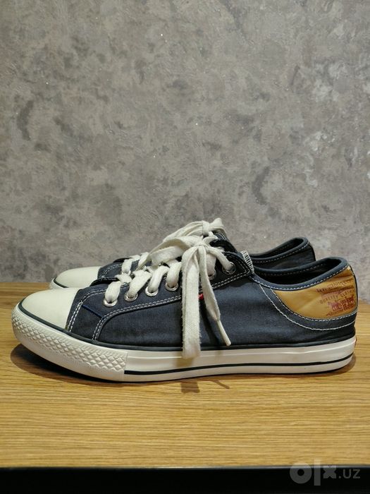 Оригинальные кеды Levi’s
