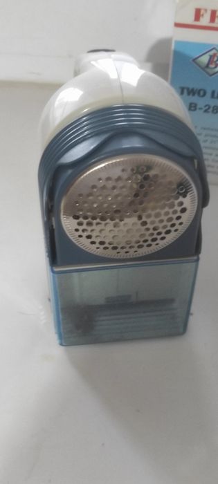 Машинка для удаления катышков