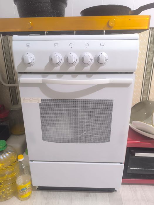 Продам газовую плиту