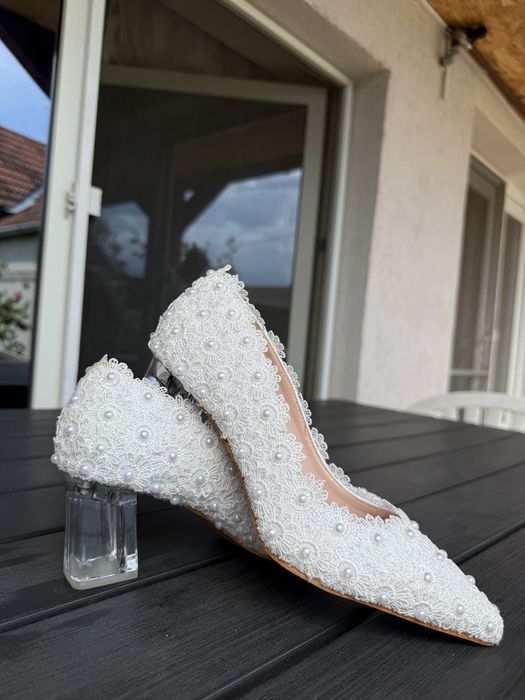 Pantofi de mireasă