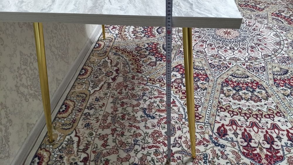 Продам срочно стол