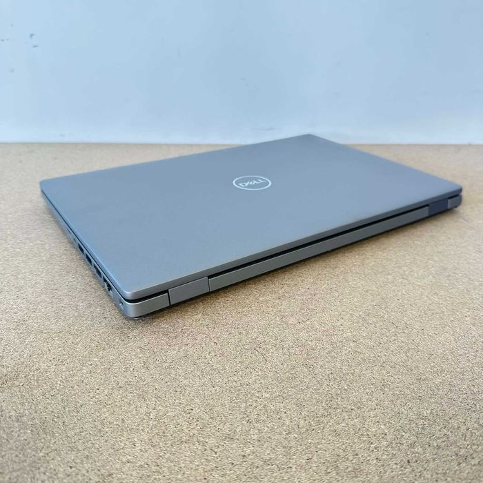 • Лаптоп DELL Latitude 5410 14" Intel Core i5-10210U/16GB RAM/256GB SSD/HDMI