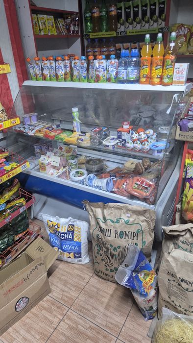 Продам витринный холодильник
