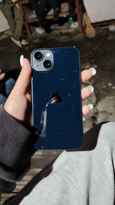 iPhone 14  в хорошем состоянии. 400тыщ