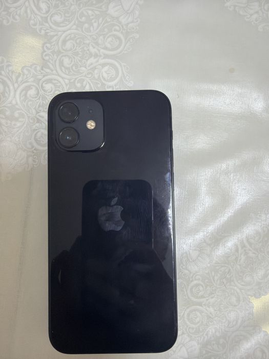 Iphone 12 в хорошем состоянии