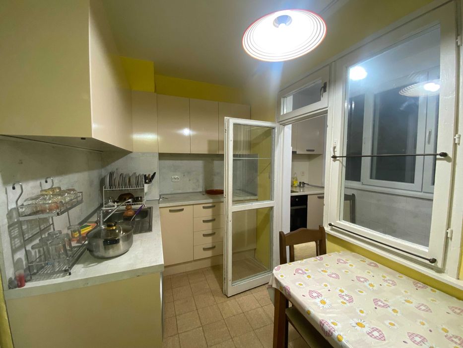 Дава се под наем Двустаен апартамент в Бургас, Братя Миладинови - 62 кв.м за 357 € - Снимка #2