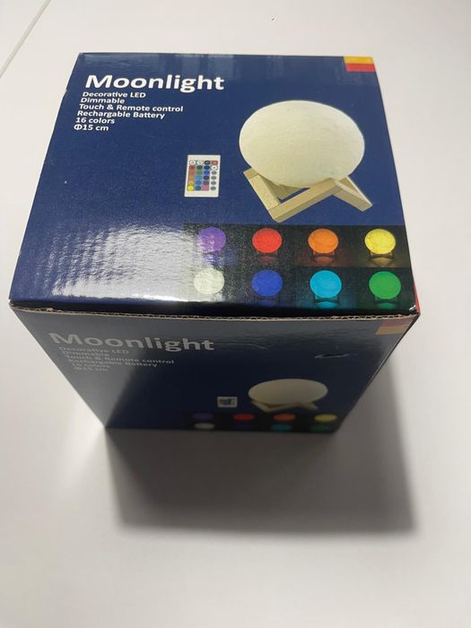 Lampa Moonlight noua
