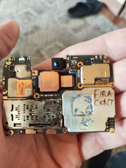 Placa de baza redmi note 9 pro 6gb cu 128 intern funcționala.