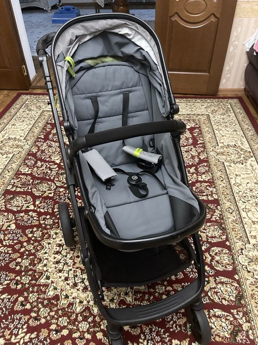 Продам Коляска детская б/у