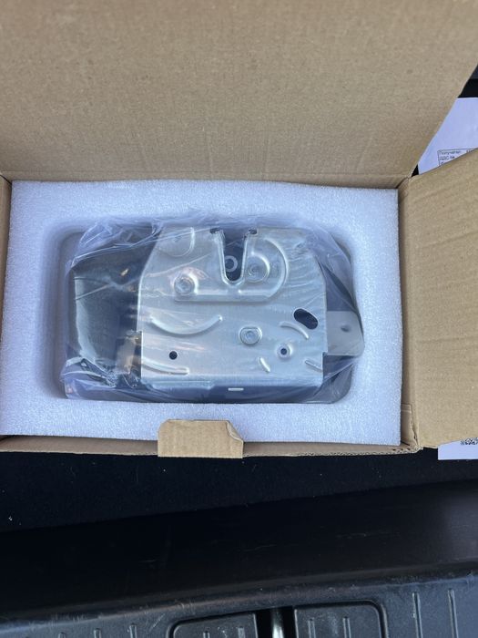 Брава за багажник Мерцедес Мл 164