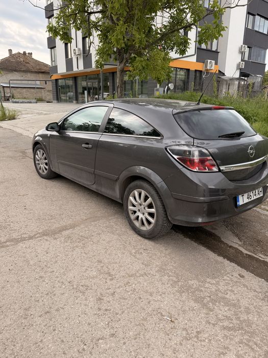 Продавам Opel Astra 1.6