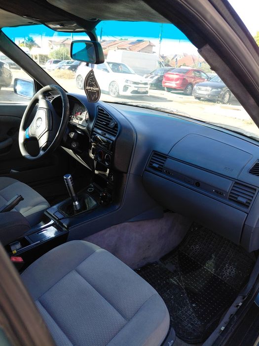 BMW 3 Series 1995 — imagine 5