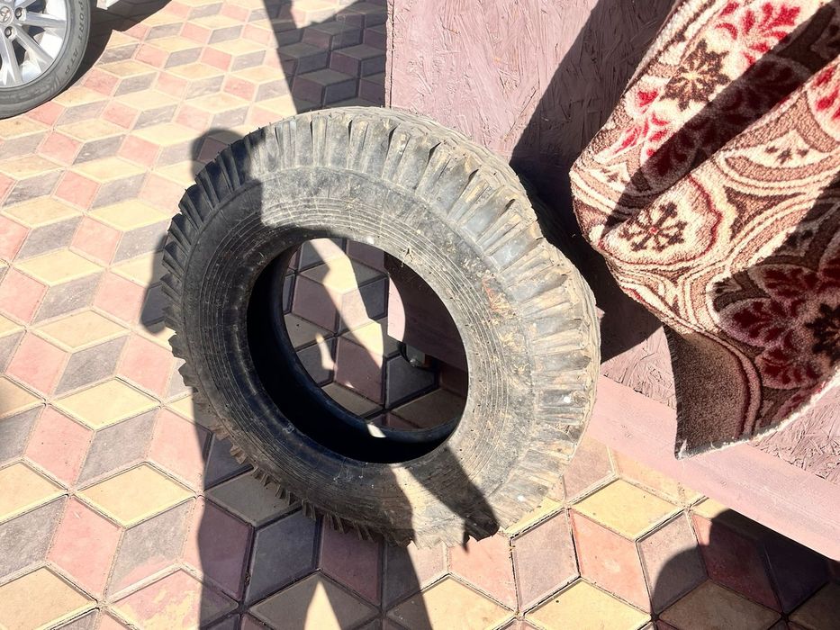 продаю шины для машин