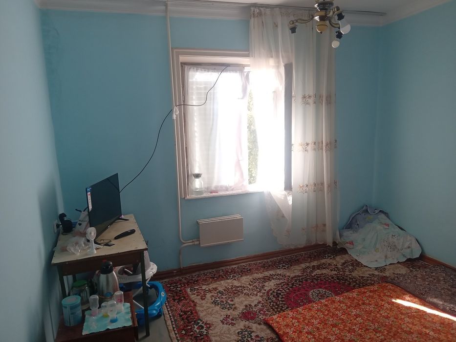 Зудлик билан сотилади 5 хона 5 этаж 9 этажли дом Бам шахарча