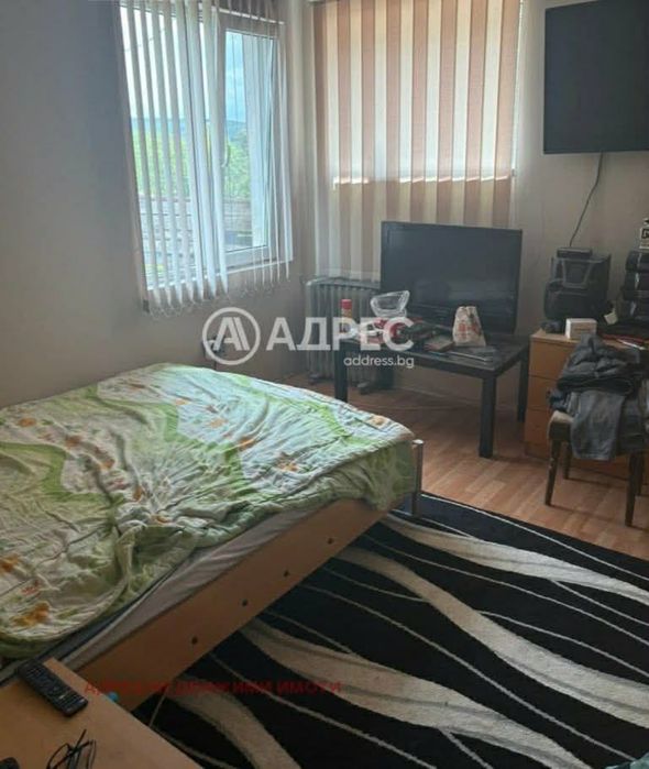 Продава се двоетажна къща в село Хотница