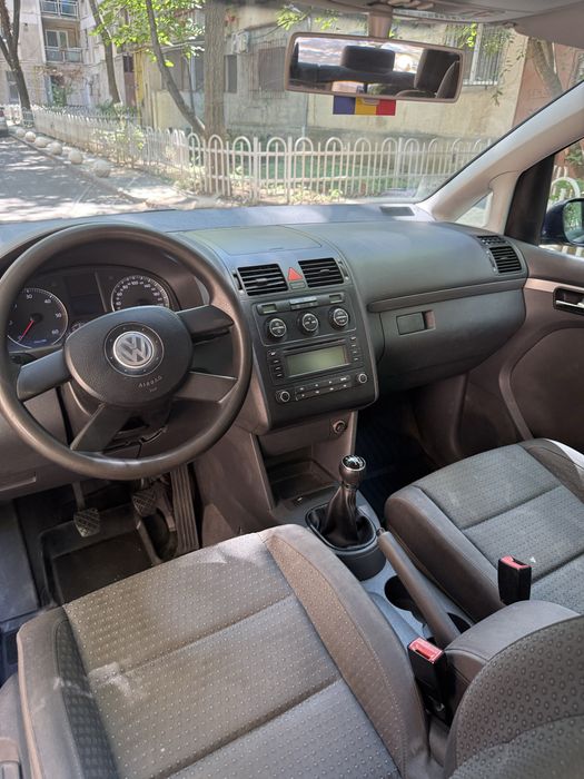 VOLKSWAGEN Touran 2004 — imagine 5