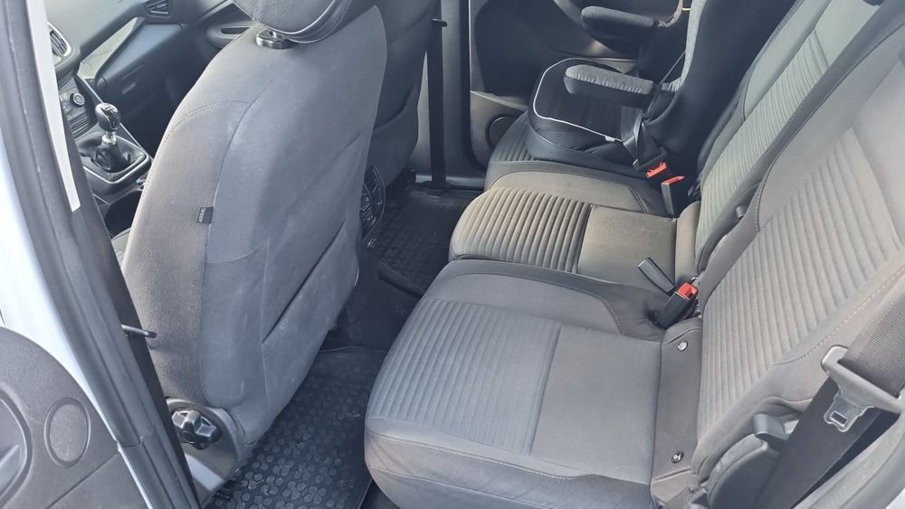 Vind Ford c.max Titanium