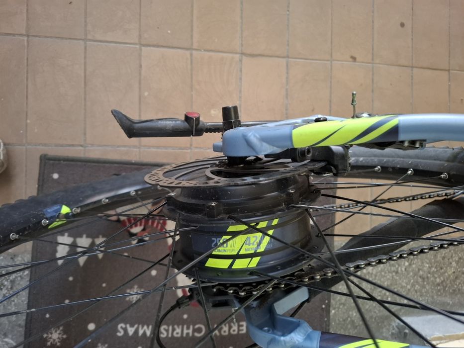 Rockrider E-ST100 електрическо колело