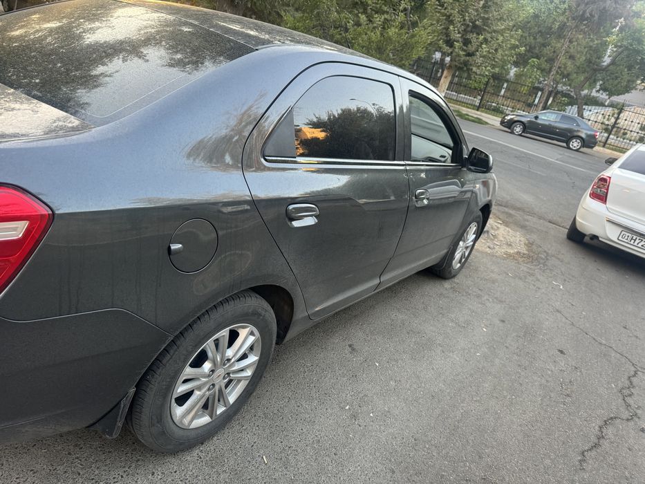 автомобил кобалт