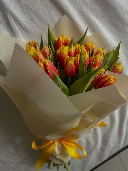 Букеты из тюльпанов к 8 марта