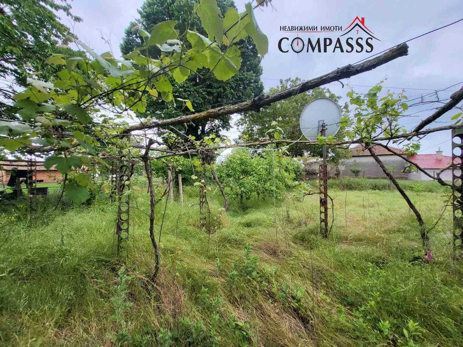 с. Равнец, Общ. Ген. Тошево, къща с двор – 39000лева!