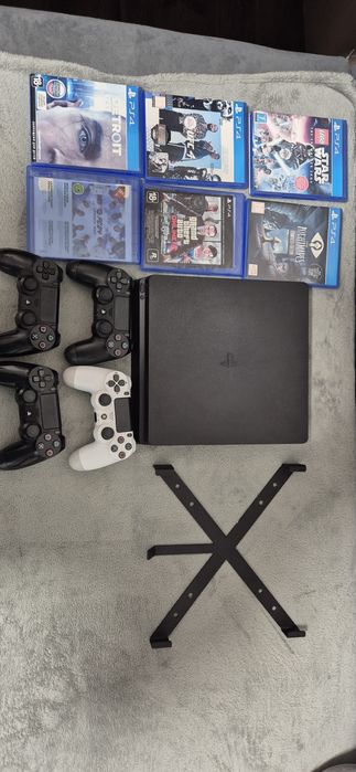 Продам срочно пс4