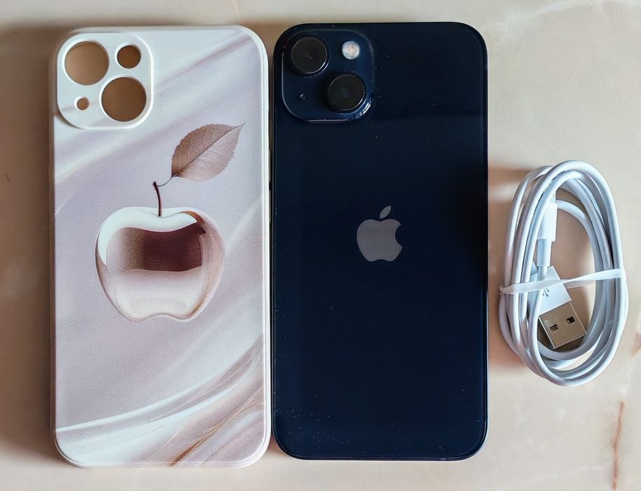 IPhone 13 5G Midnight 128 GB impecabil, baterie 100 % + cadou !