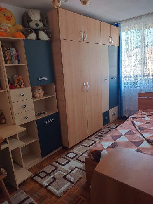 Inchiriez apartament 3 camere langa liceul Spiru Haret