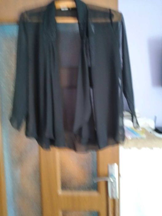 Rochie de seara lunga cu blezer mărimea 48 -50 350 lei.